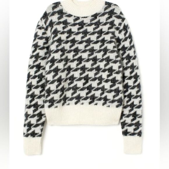 REVOLVE Sweaters - REVOLVE Line + Dot Houndstooth Soft Knit V-neckline Sweater Size SP